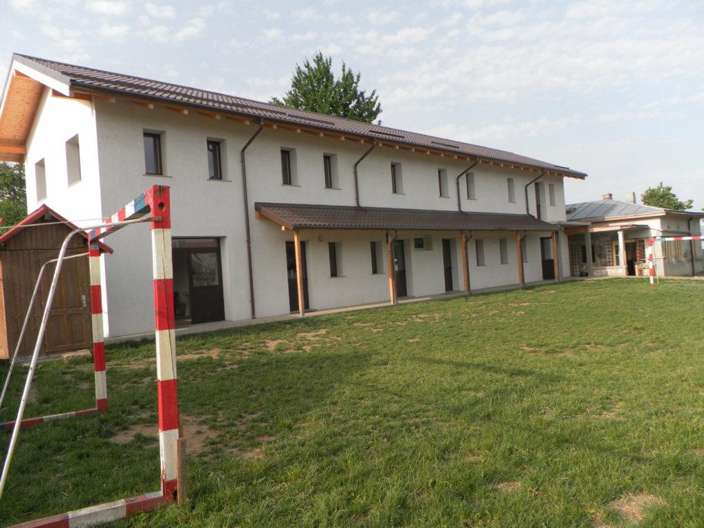 Education for 50 disadvantaged Romanian children
