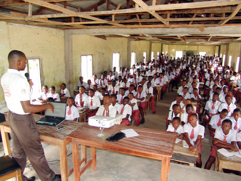 Help 200 families defeat malaria in Ikota, Nigeria