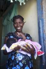 One happy mum supported by HHA