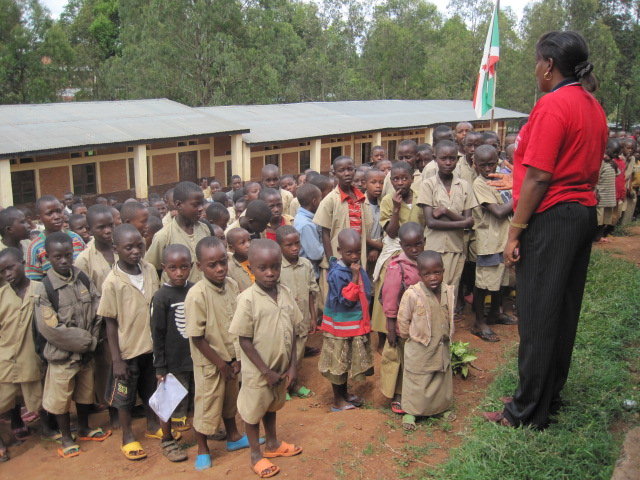 Build School Gardens for 1800 Youth in Burundi