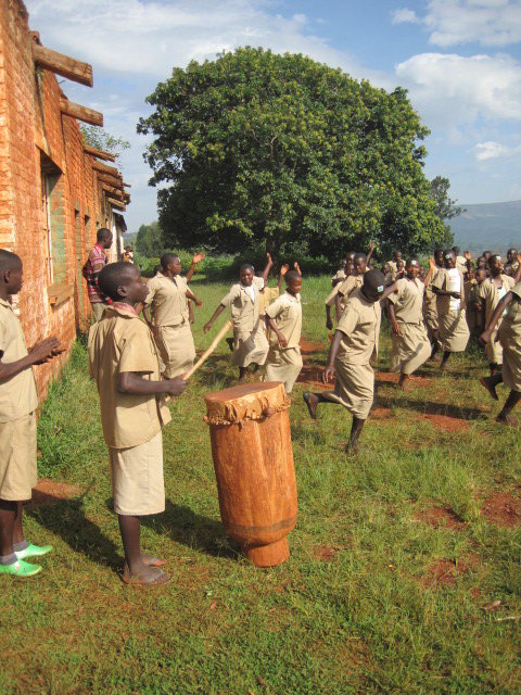 Build School Gardens for 1800 Youth in Burundi