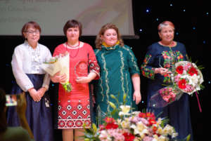 Awarding women who work with IDPs