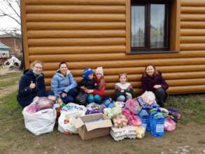 Food bought for Easter for IDP families