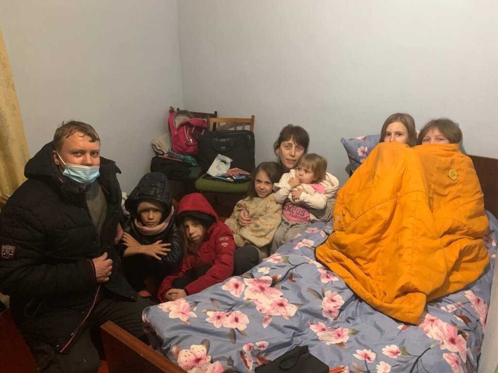 Help Ukraine's refugees to make a new start