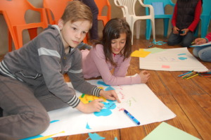 Harap Alb-kids designing small community projects