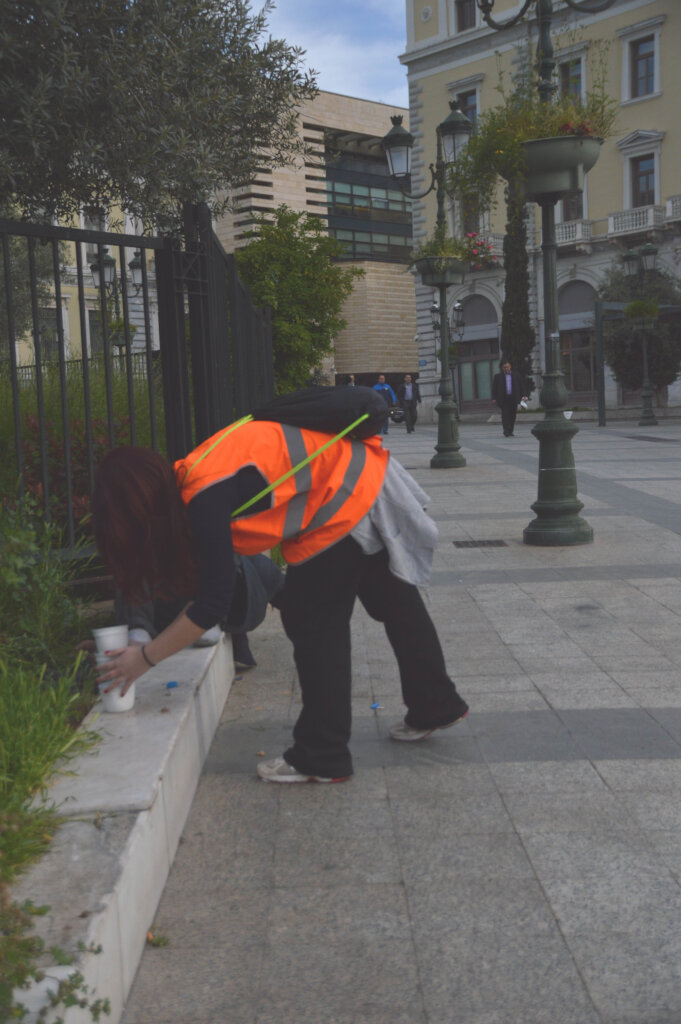 Carned food to Refugees _Creta _Central Square