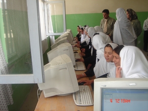 computer education class for girls