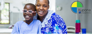 Ismail and his mother. Photo by Sala Lewis