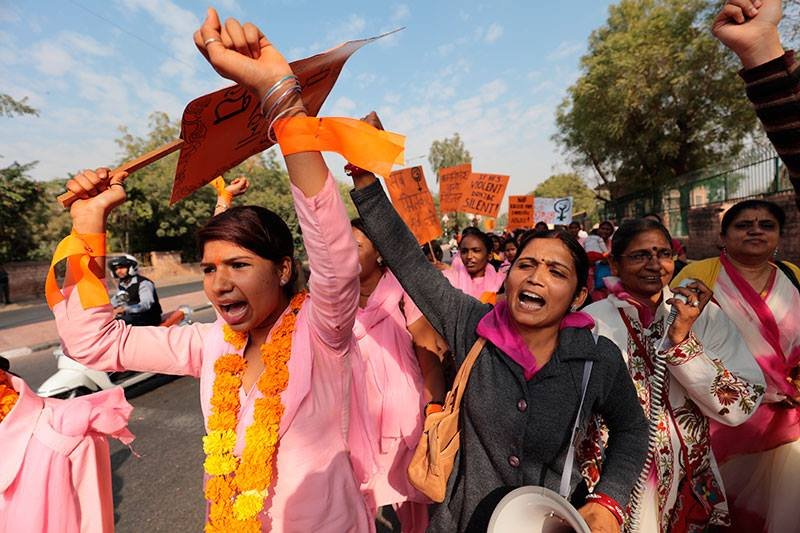 Help women victims of Domestic Violence in India