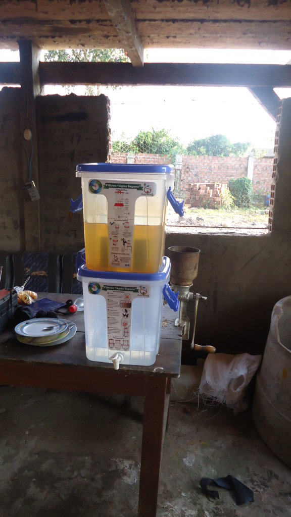 Safe Drinking water for 850 School Kids (Bolivia)