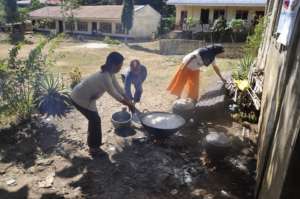 Clean water assures healthy veggie soup with rice