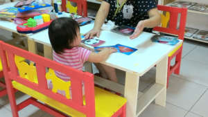 A child is undergoing therapy