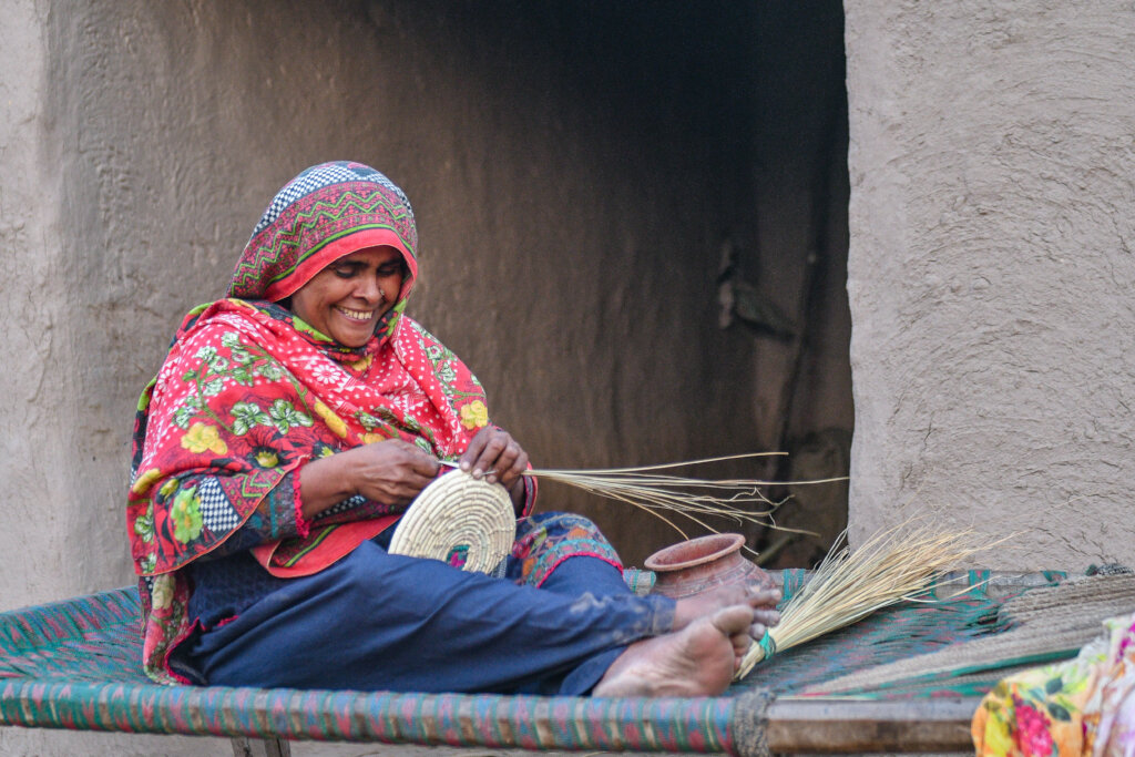 Restore sight for 1,500 women in Pakistan.