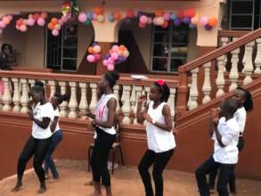 kids dancing at Christmas party