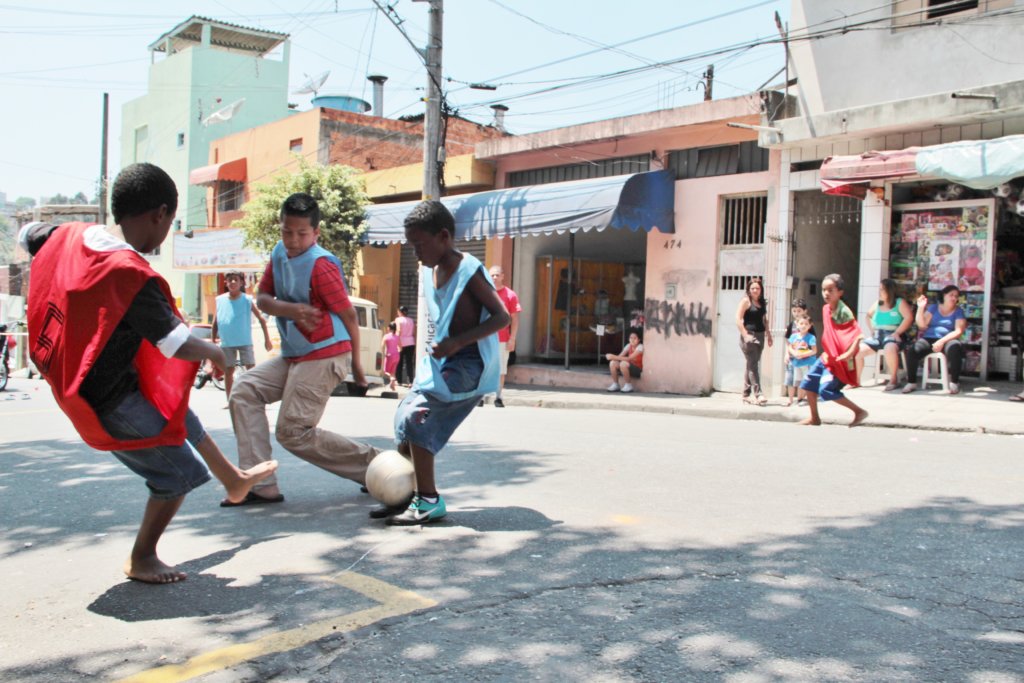 Reducing violence in a Rio favela using football