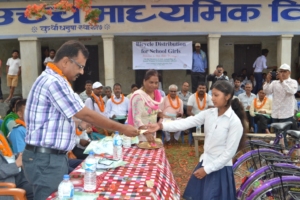 Key distribution by a guest in the disti. ceremony