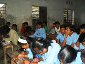 Participation of girls in a Govt. school classroom