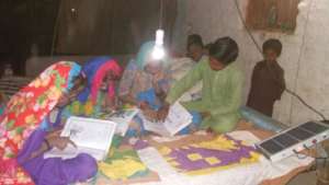 children study in night vi solar bulb