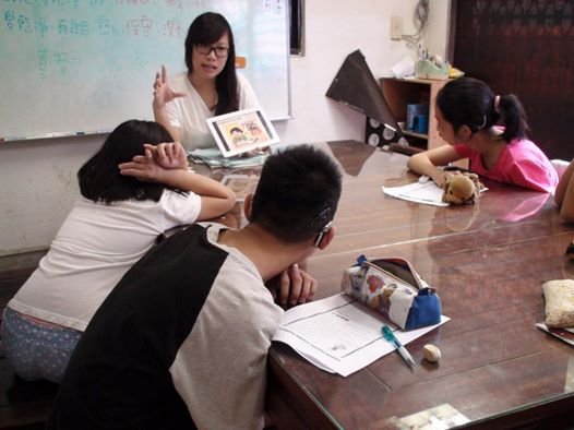 Tutoring program for 15 hard of hearing students