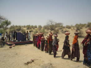 Women of Thar carrying water in tradtional attire