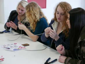 Girls on the workshop for IT networks