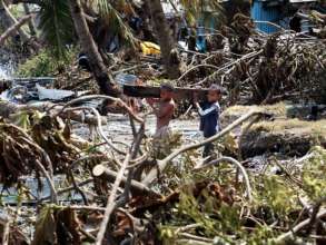 Fijian Chidren Salvaging resources
