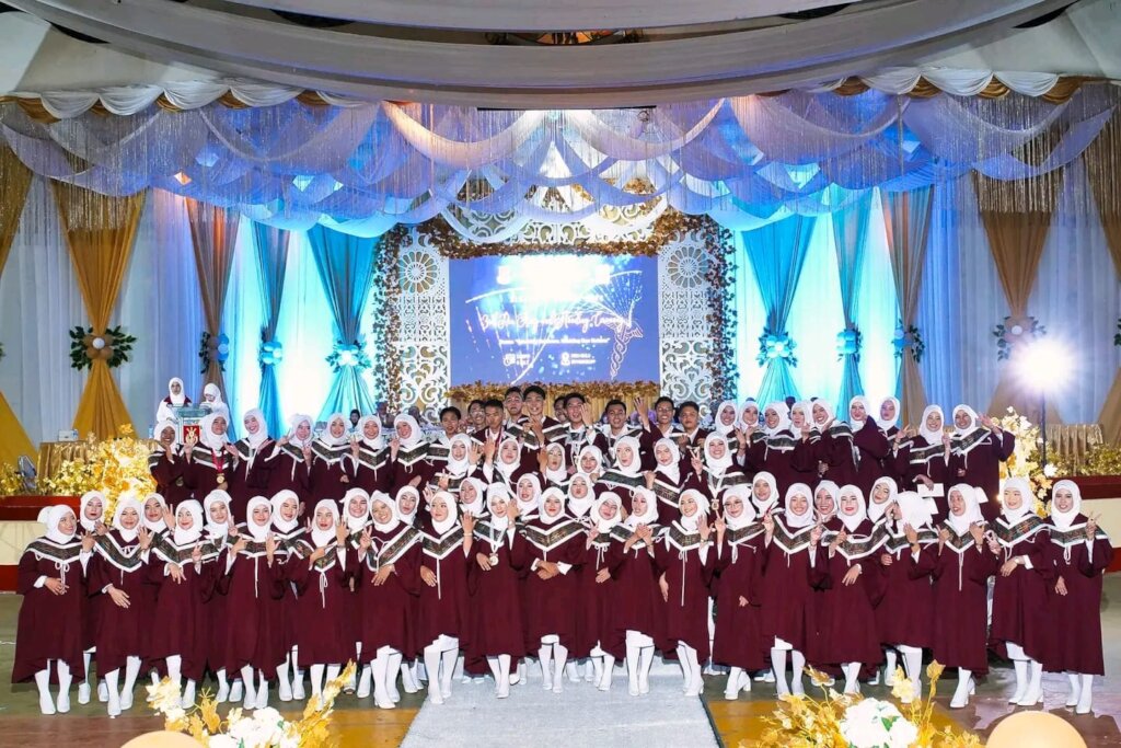 Graduates pass university and nursing requirements