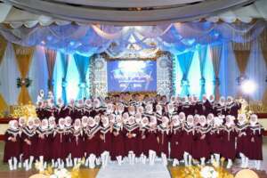 Graduates pass university and nursing requirements
