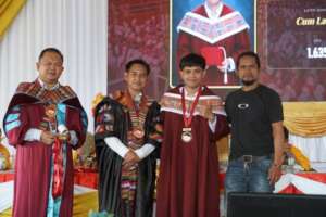 University leaders, a graduate and his father