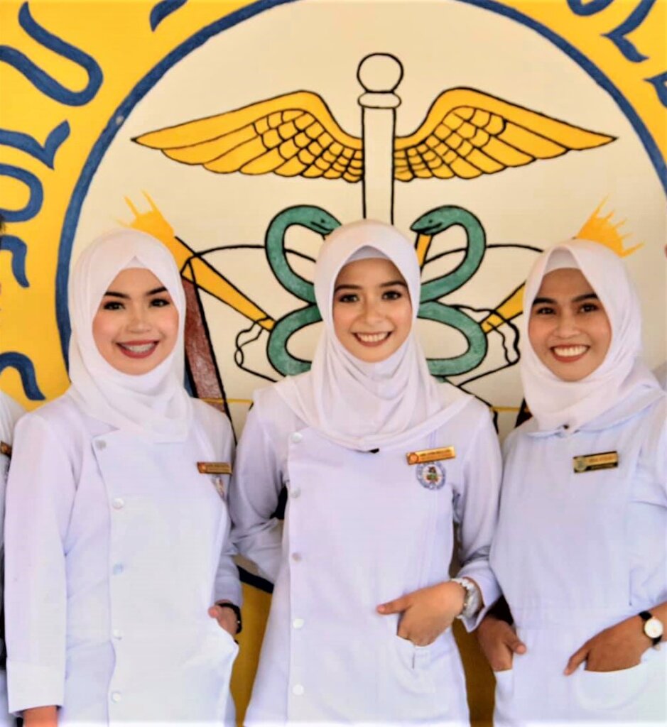 Support 50 Muslim Girls to Become Nurses