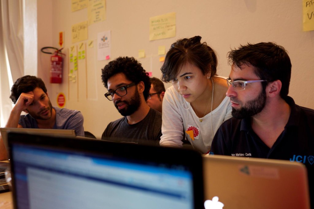 Support Over 100 Brazilian Social Innovators