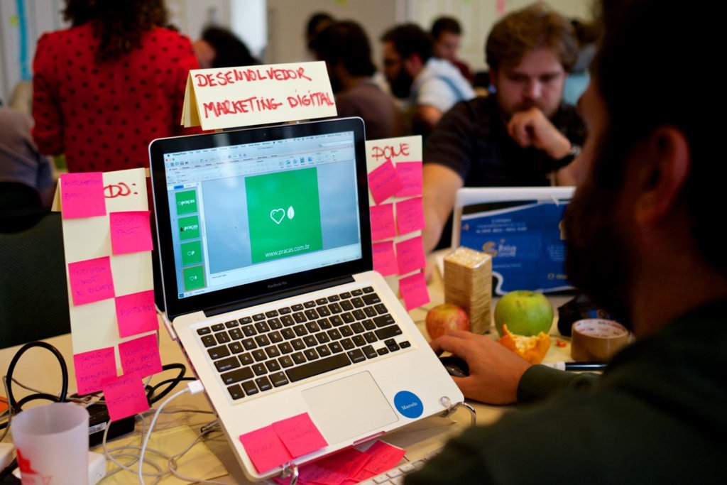 Support Over 100 Brazilian Social Innovators