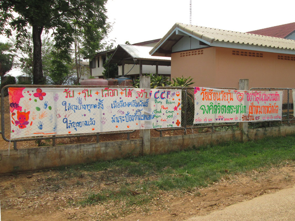 400 Youths Combat Teen Pregnancy in Thailand