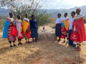Samburu Milk Mamas with the Trainers