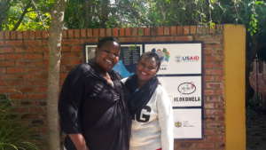 Constance and Whitney, our superstar volunteers!