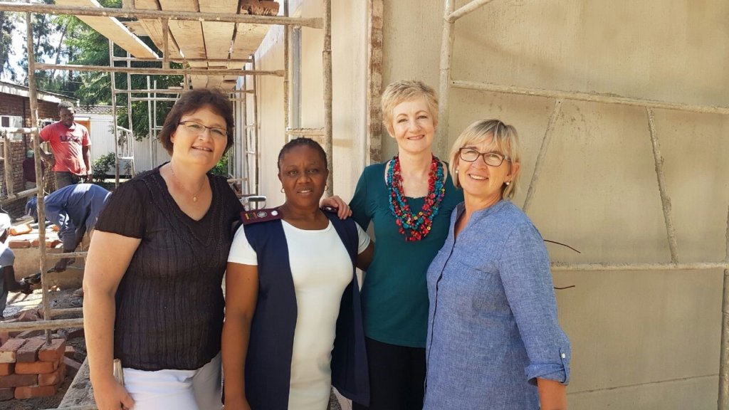 Hlokomela staff and ultrasound specialists.
