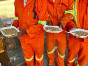 Patients enjoy donated soup at Hlokomela Clinic