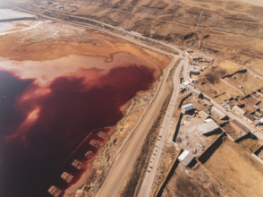 The heavily polluted Quilacocha lake.