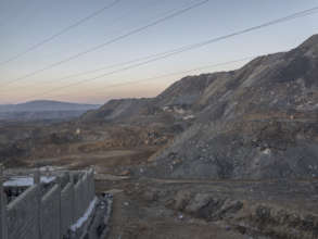 Mining waste disposals closed to the community