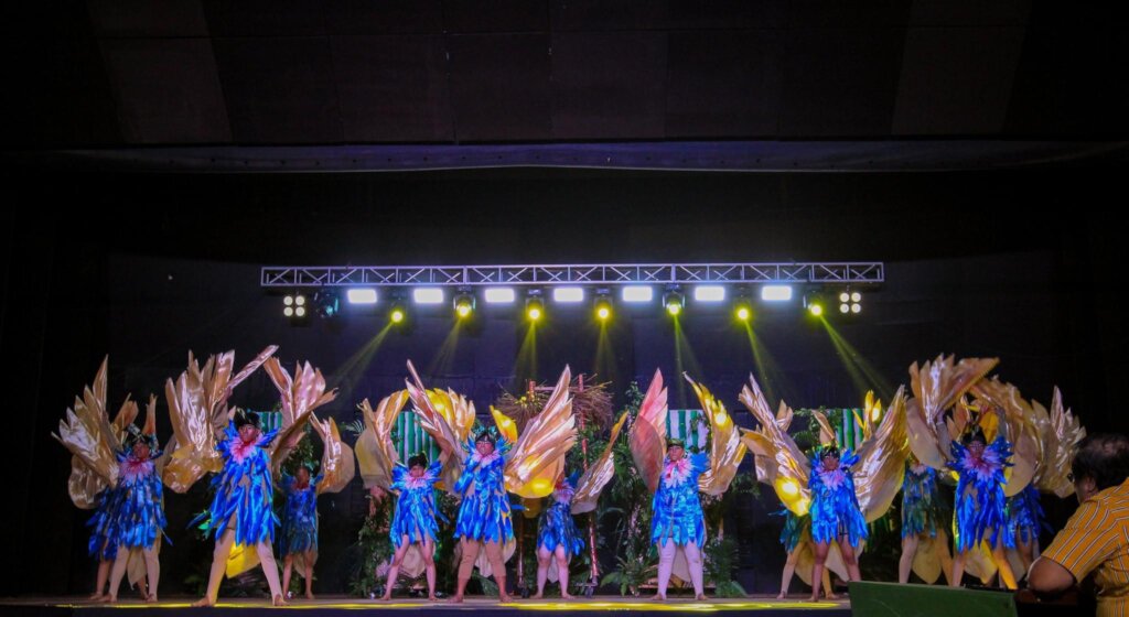 depicting native birds of negros oriental