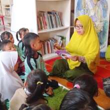 Mrs.LL with YUM preschoolers