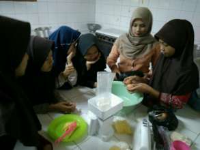 Learning how to break egg properly