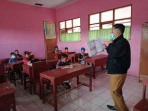 In Mr. Arief's class everyone get turn to read