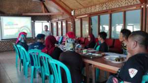 Mr.Samsul explaining about the children's rights