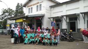 In front of Cianjur's station