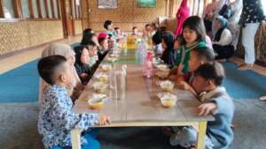 Let's eat together!