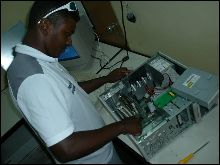 Community Development Through IT Training In Rio