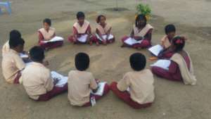 reading children