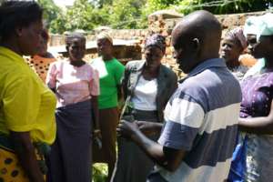 Ocaya training village women on reforestation