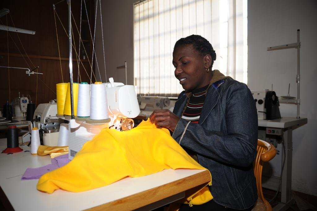 Help HIV/AIDS patients receive treatment